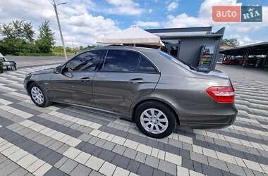 Седан Mercedes-Benz E-Class 2010 в 