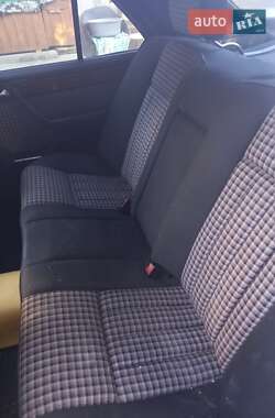Седан Mercedes-Benz E-Class 1995 в Хмельницком