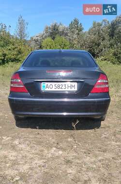 Седан Mercedes-Benz E-Class 2004 в 
