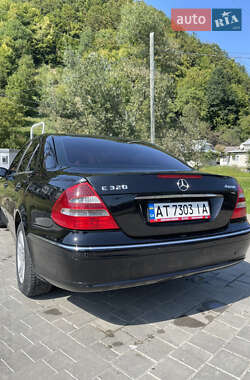 Седан Mercedes-Benz E-Class 2004 в 
