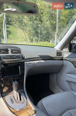 Седан Mercedes-Benz E-Class 2004 в 