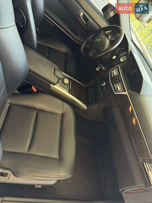 Седан Mercedes-Benz E-Class 2012 в Киеве фото 11 Седан Mercedes-Benz E-Class 2012 в Киеве
