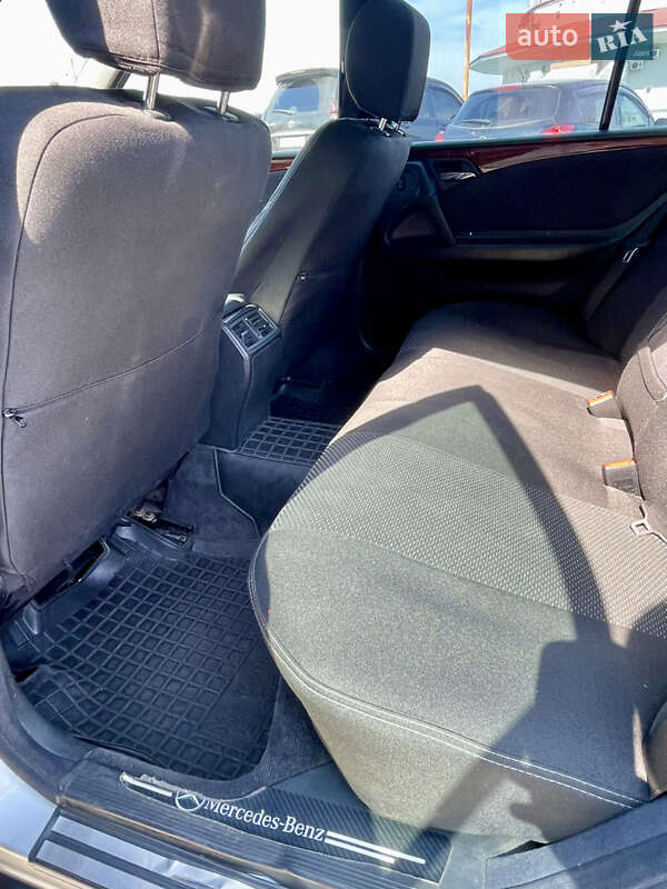 Седан Mercedes-Benz E-Class 1999 в Днепре