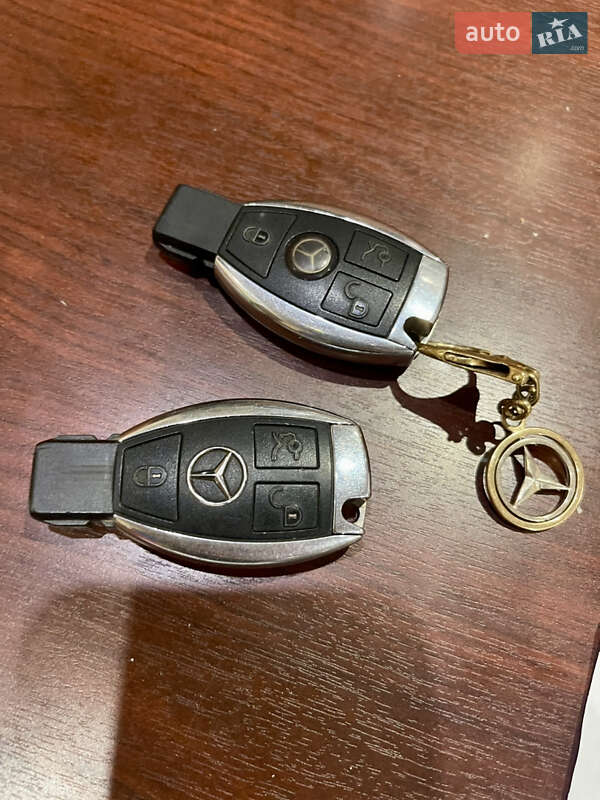 Седан Mercedes-Benz E-Class 1999 в Днепре