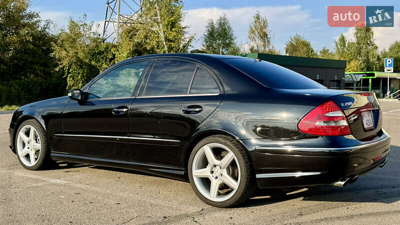 Седан Mercedes-Benz E-Class 2004 в Киеве