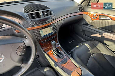 Седан Mercedes-Benz E-Class 2004 в Києві