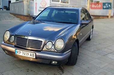 Седан Mercedes-Benz E-Class 1999 в Запорожье