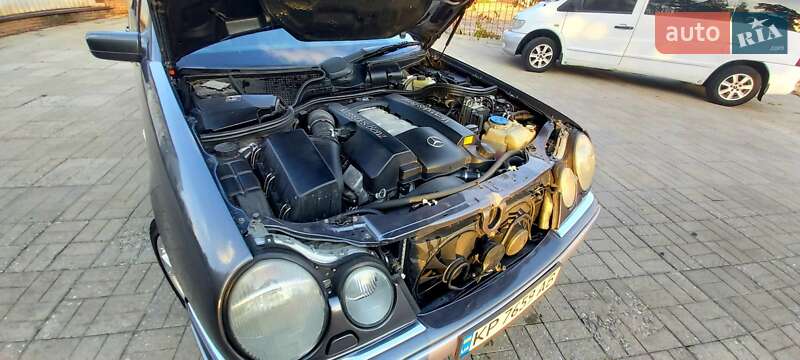 Седан Mercedes-Benz E-Class 1999 в Запорожье