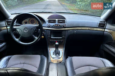 Седан Mercedes-Benz E-Class 2002 в 