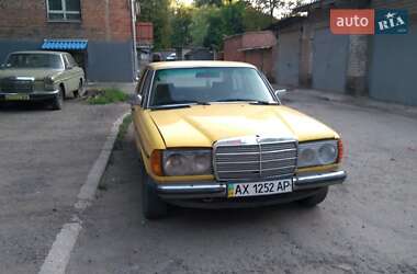 Седан Mercedes-Benz E-Class 1979 в 