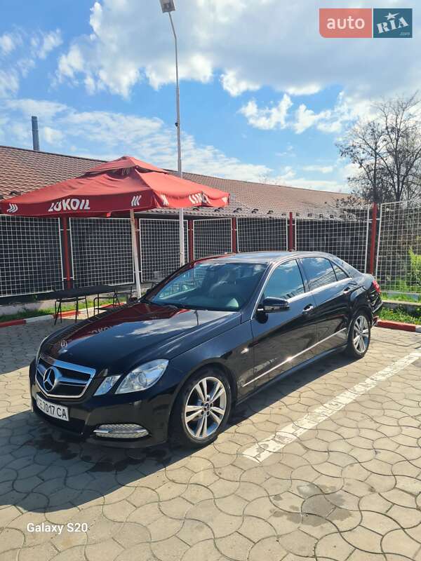Седан Mercedes-Benz E-Class 2010 в 
