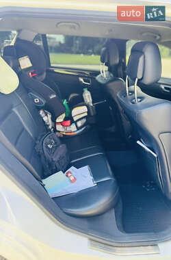 Универсал Mercedes-Benz E-Class 2012 в 