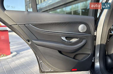 Седан Mercedes-Benz E-Class 2023 в 