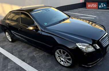 Седан Mercedes-Benz E-Class 2012 в 