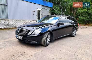 Универсал Mercedes-Benz E-Class 2011 в Ромнах