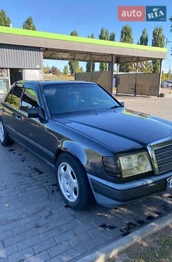 Седан Mercedes-Benz E-Class 1989 в 