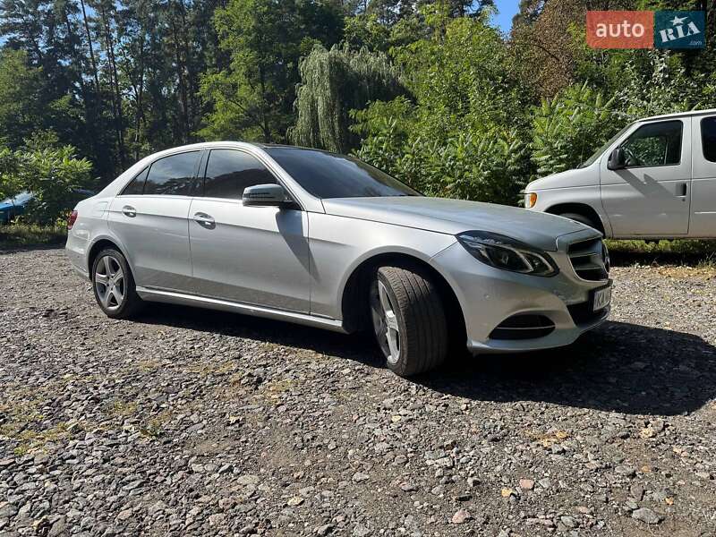 Седан Mercedes-Benz E-Class 2014 в Киеве