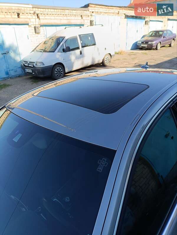 Седан Mercedes-Benz E-Class 2011 в Николаеве