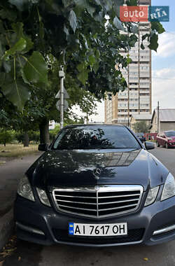 Седан Mercedes-Benz E-Class 2011 в 