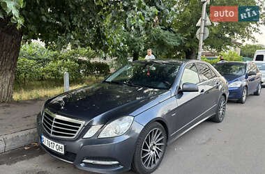 Седан Mercedes-Benz E-Class 2011 в 