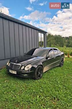 Седан Mercedes-Benz E-Class 2008 в Львове
