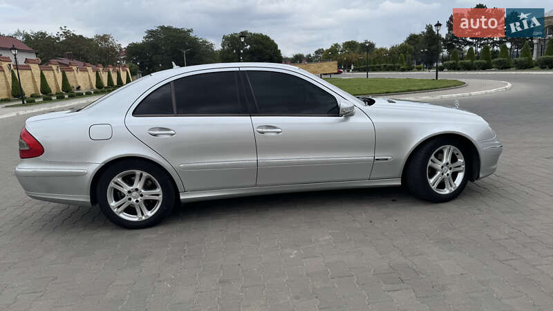 Седан Mercedes-Benz E-Class 2006 в Измаиле