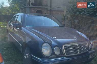 Седан Mercedes-Benz E-Class 1999 в Коломые