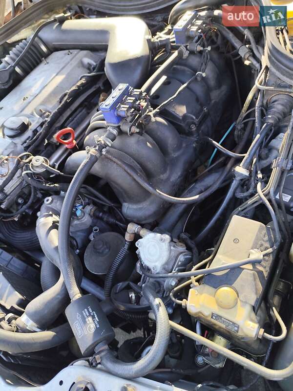 Седан Mercedes-Benz E-Class 1994 в Днепре