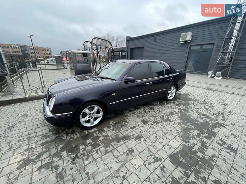 Седан Mercedes-Benz E-Class 1998 в 