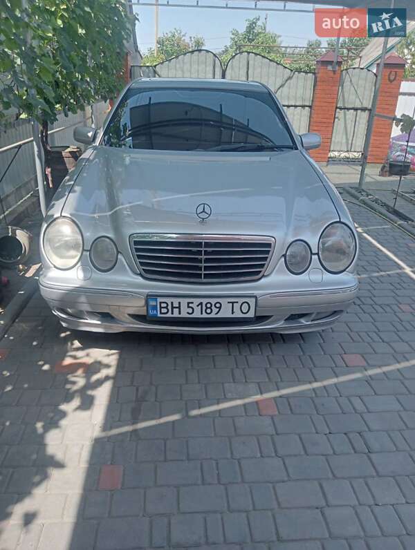 Седан Mercedes-Benz E-Class 2001 в Измаиле фото Седан Mercedes-Benz E-Class 2001 в Измаиле
