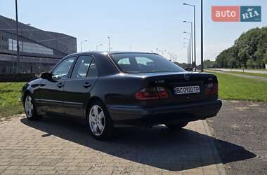Седан Mercedes-Benz E-Class 2001 в 
