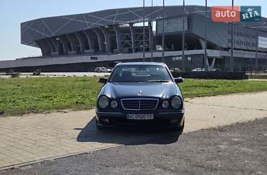 Седан Mercedes-Benz E-Class 2001 в 