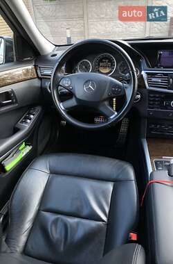 Седан Mercedes-Benz E-Class 2012 в 