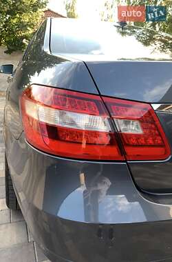 Седан Mercedes-Benz E-Class 2012 в 