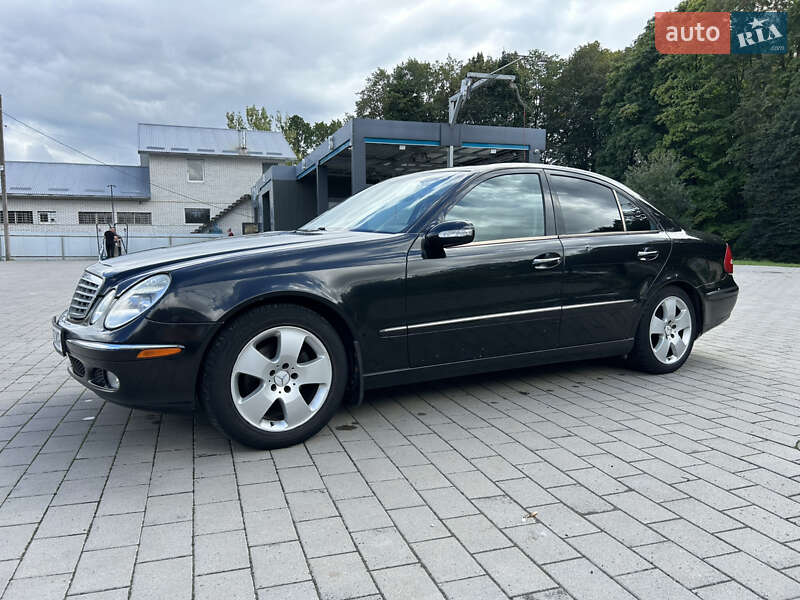Седан Mercedes-Benz E-Class 2003 в Долине