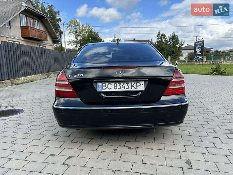 Седан Mercedes-Benz E-Class 2003 в Долине
