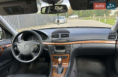 Седан Mercedes-Benz E-Class 2003 в 