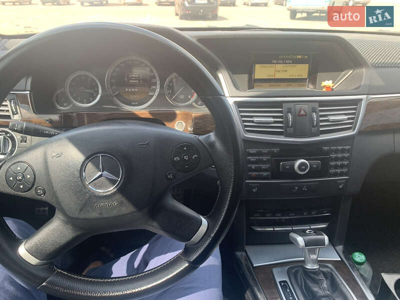 Седан Mercedes-Benz E-Class 2011 в Житомире фото 6 Седан Mercedes-Benz E-Class 2011 в Житомире