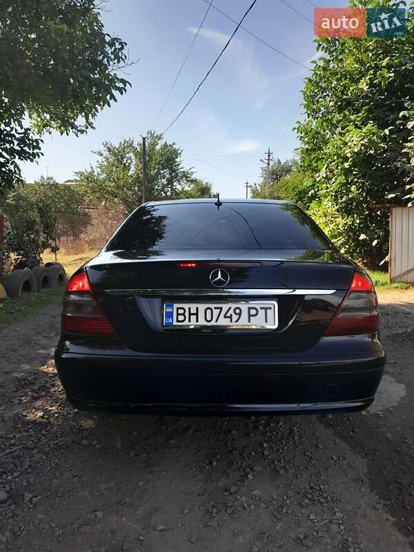 Седан Mercedes-Benz E-Class 2003 в Веселинове