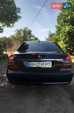 Седан Mercedes-Benz E-Class 2003 в 