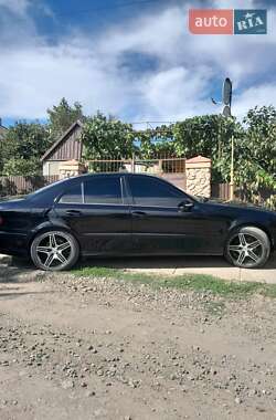 Седан Mercedes-Benz E-Class 2003 в 