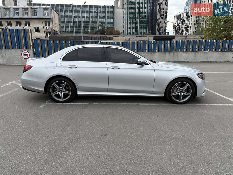 Седан Mercedes-Benz E-Class 2018 в Києві