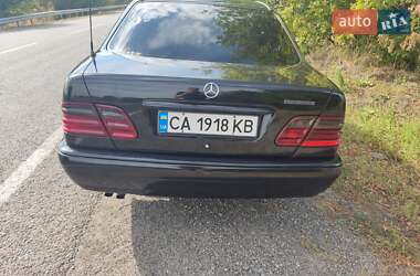 Седан Mercedes-Benz E-Class 1999 в 
