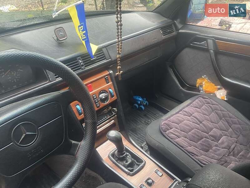 Mercedes-Benz E-Class 1995