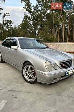 Седан Mercedes-Benz E-Class 2001 в Ірпені