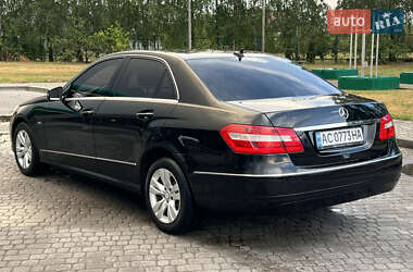 Седан Mercedes-Benz E-Class 2009 в 