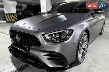 Седан Mercedes-Benz E-Class 2022 в 