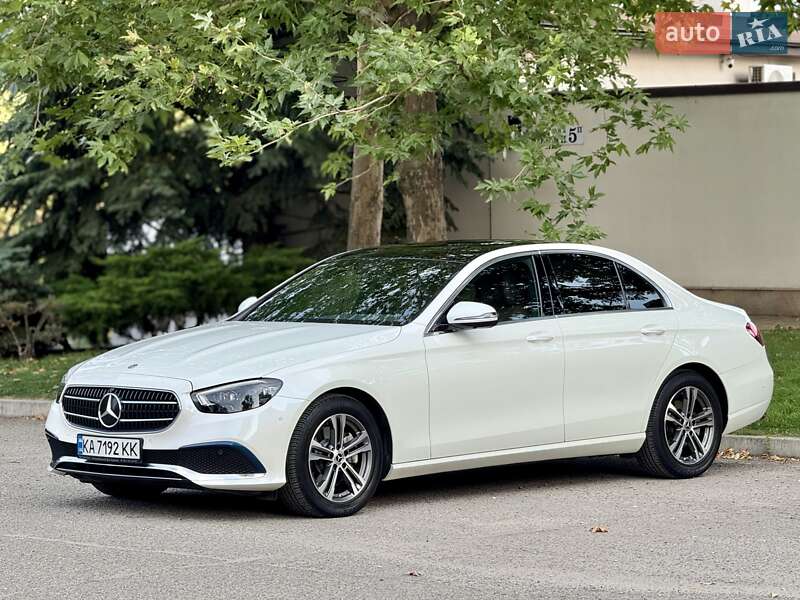 Седан Mercedes-Benz E-Class 2020 в Днепре