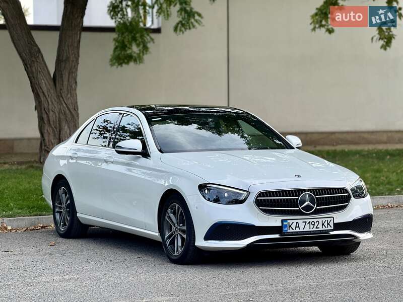 Седан Mercedes-Benz E-Class 2020 в Днепре