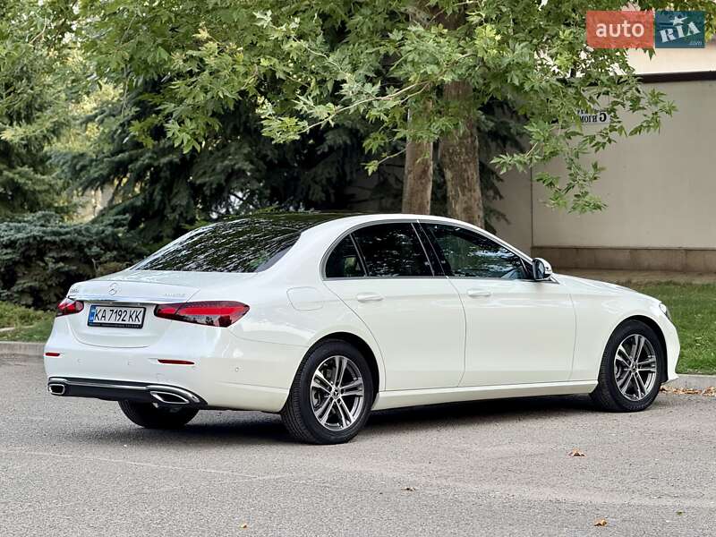 Седан Mercedes-Benz E-Class 2020 в Днепре